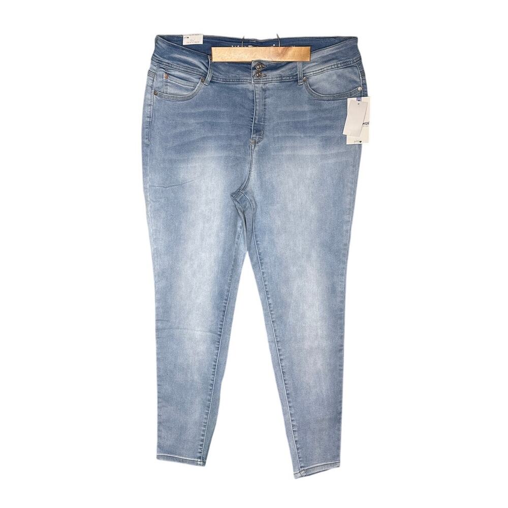 Wallflower The Ultra Fit Beverly Light Wash Skinny Jean High Waisted Size 20